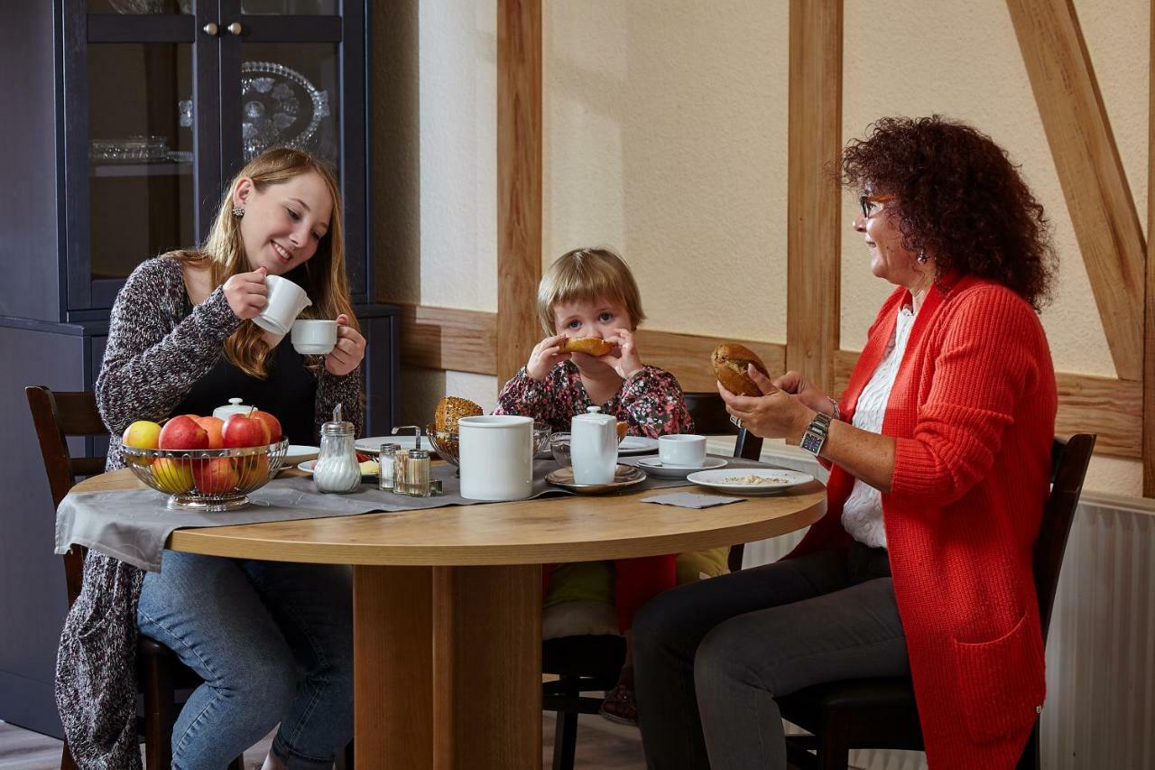 Gasthaus Mester Oedingen Buitenkant foto